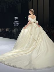 -Renee芮亦婚纱(原丽莎)