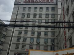 -上海远大心胸医院-地面停车场