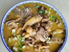 -华龙特色大骨鸡农家菜馆