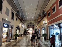 -佛罗伦萨小镇广佛名品奥特莱斯(疏港路店)