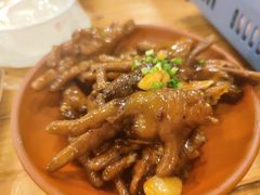 -霄汉牛三鲜湖北砂锅菜(万松园2店)
