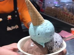 三球冰激凌-极拉图·现制冰淇淋(大卫城店)