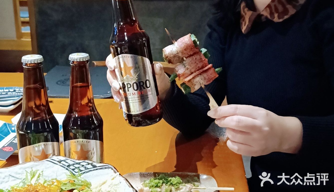 火長·鳥耕作这家日料店的燒鳥肉串和啤酒太搭了
