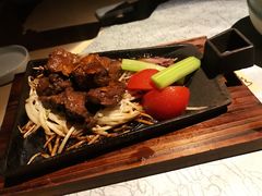 -穹六人间 people 6(岳阳路店)