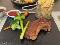 西冷牛排配黑椒汁-TABLE·味西餐厅-成都茂业JW万豪酒店