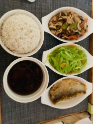 -爱妈月子会所(汕樟总店)