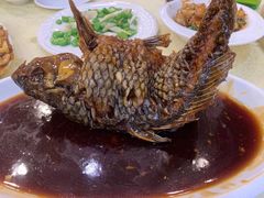 罾蹦鲤鱼-奥华餐厅·老张记(台基厂店)
