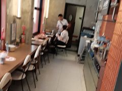 -必胜客(上海华谊新所店)
