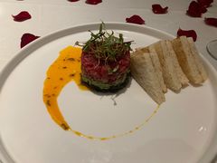 牛肉塔塔配牛油果黑橄榄酱-Solo(衡山路店)