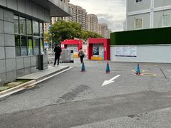 -上海市徐汇区行政服务中心-停车场