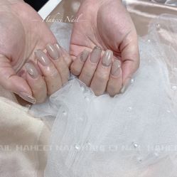 -花岐款式专研健康美甲沙龙