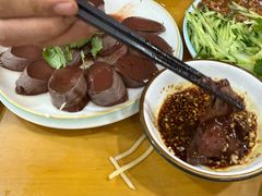 -鹤乡东北菜(崮山路店)