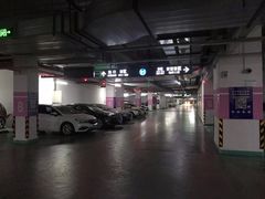 -龙湖天街-停车场