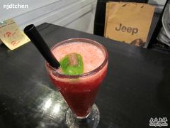 草莓汁-美丽心情蛋糕(江苏路店)