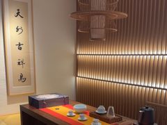 -荷风细雨·中国茶宴(世纪大道店)