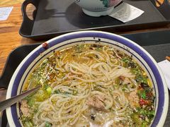 -云阿蛮云南生烫牛肉米线(奉贤路店)