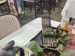 -刘姐啤酒鱼民族演艺餐厅(西街总店)