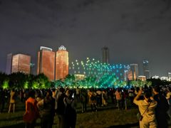 -万绿园