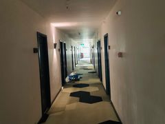 -拖板鞋咖啡旅行酒店(春熙路地铁站店)