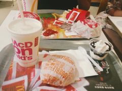 -麦当劳(世界城广场店)