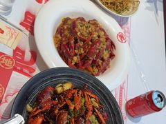 -肥肥虾庄·金牌油焖大虾(汉口城市广场店)