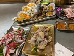 -围炉肉舍•炭烤活鳗•丹东海鲜烤肉(步行街店)