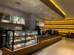 面包甜点陈列柜-星巴克(新达汇三林店)
