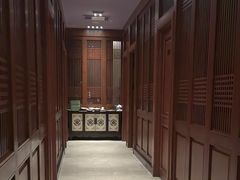 -八府香鸭·啫啫煲(华山路店)