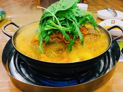 土豆排骨火锅-喇喇排骨火锅·传统韩式脊骨汤(望京西园总店)