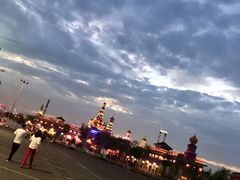 -乐华城·88度温泉乐园