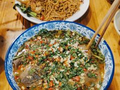 -冶建镜子·老南昌大排档·江西虾王(总店)