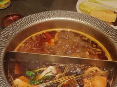 -牛YO寿喜烧·铁板烧和牛火锅自助(市府恒隆店)