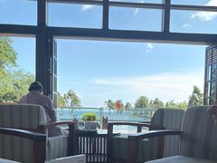 -亚龙湾喜来登·美景台大堂吧