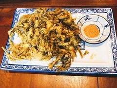 酥炸香椿芽-百花深处·老北京风味菜