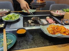 -臻牛烤肉