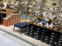 -云柏鞋业(十里堡店)