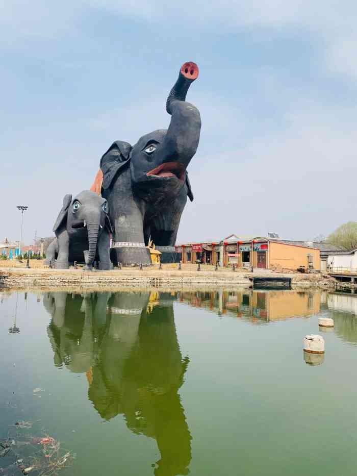 西双塘民俗风景区-"本月6日去的,就是为了看油菜花的.每人1.