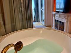 -芜湖白金汉爵大酒店