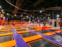 -Tenker Club弹刻极限主题公园 · 蹦床 · 团建 · 生日派对(大关店)