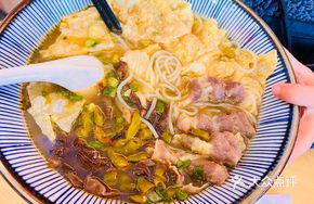 Beef and Noodles with Spicy Sauce
