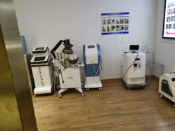 -苗方清颜痘肌研究所