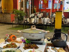 -刘姐啤酒鱼民族演艺餐厅(西街总店)