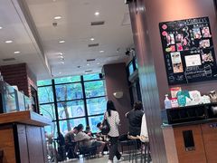 -星巴克(上海虹桥新天地二店)