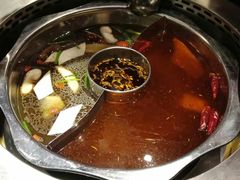 菌汤鸳鸯锅-佰人王串串香火锅(洋珠巷店)