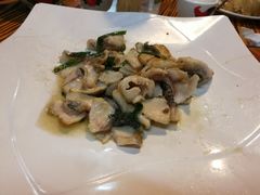 果仁炒生鱼片-禄源公·老莞诚饭店
