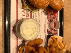 -The Habit Burger Grill 哈比特汉堡(复兴soho店)