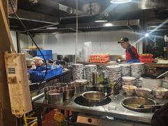 -裕新楼粉面馆·石磨手工粉(四方坪店)