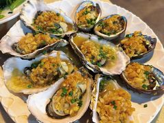 -三亚火车头万人海鲜广场