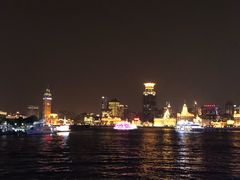 -黄浦江游览十六铺3号码头网红自助餐