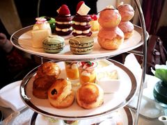 节日限定双人红丝绒下午茶-Salon de Ville浦江汇(上海外滩华尔道夫酒店店)